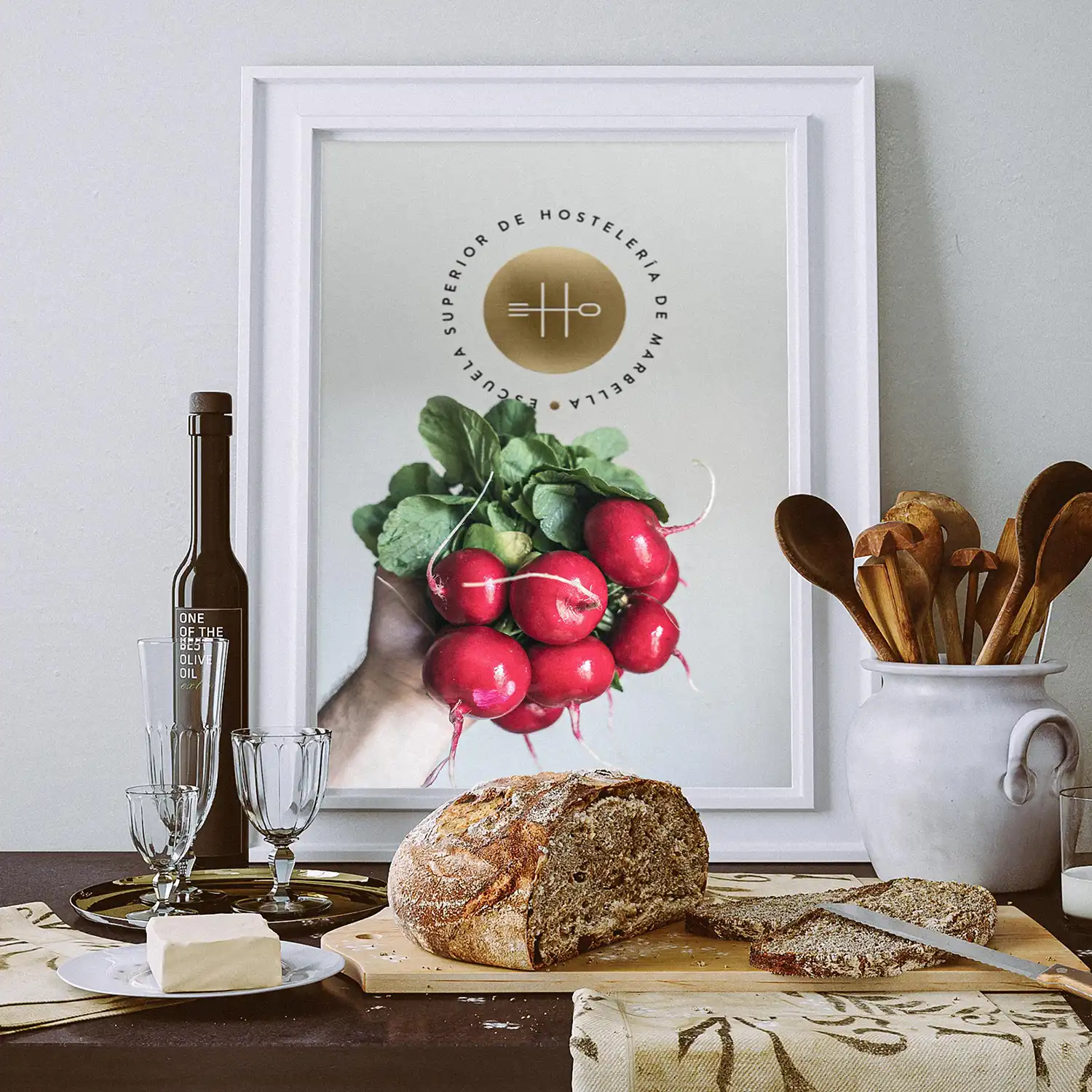 Diseño de logotipo y branding corporativo Escuela Superior